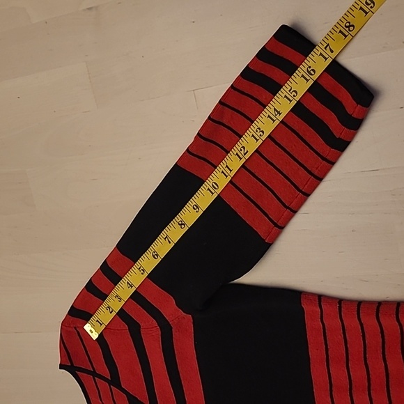 LIKE NEW Y2K Sculpture Silk Red and Black Striped V-neck Sweater - Picture 6 of 11